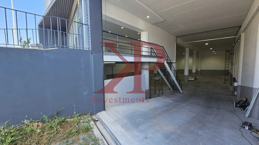 Armazém para Venda em Santo Tirso, Couto (Santa Cristina e São Miguel) e Burgães Foto 3