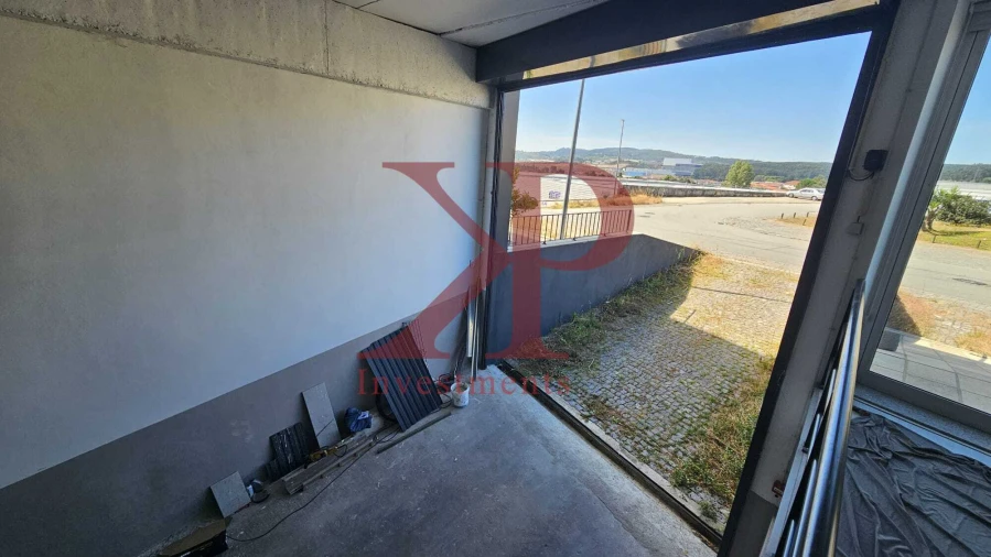 Armazém para Venda em Santo Tirso, Couto (Santa Cristina e São Miguel) e Burgães Foto 4