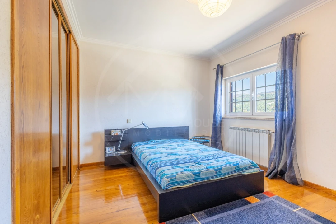 Moradia T4 para Venda em Bornes de Aguiar Foto 9