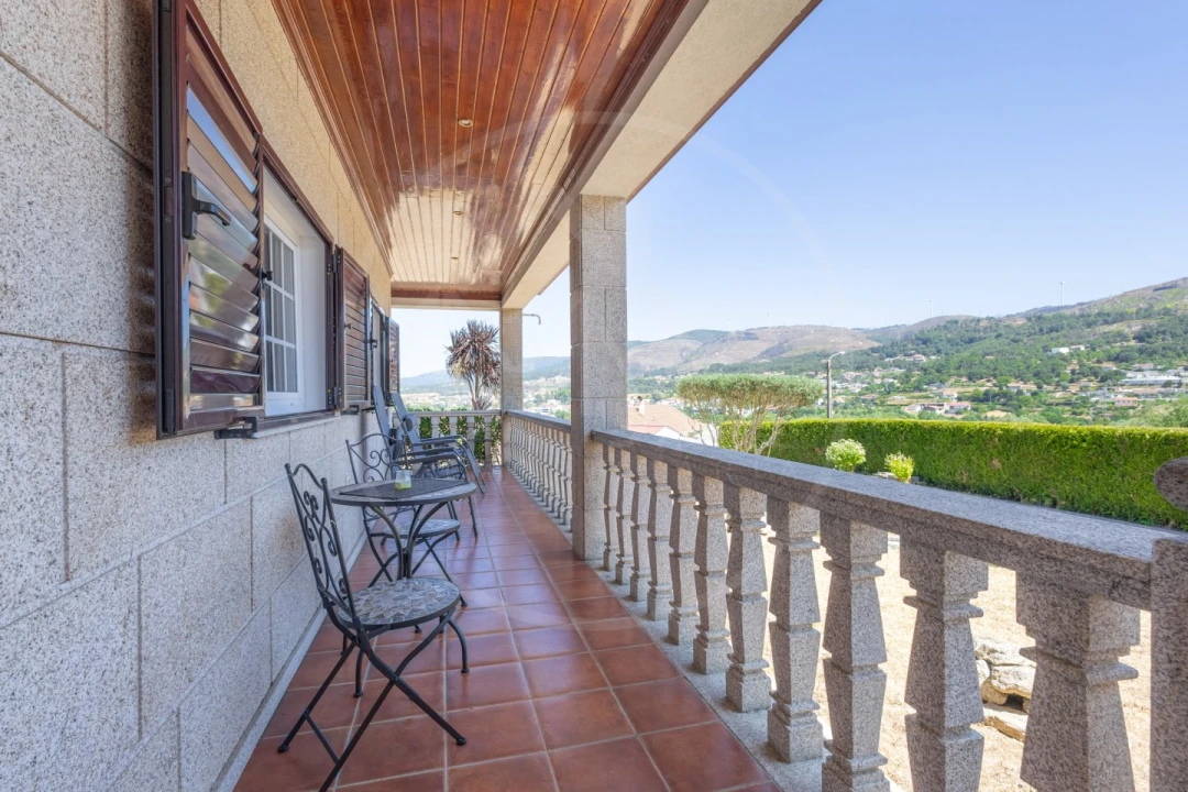 Moradia T4 para Venda em Bornes de Aguiar Foto 24