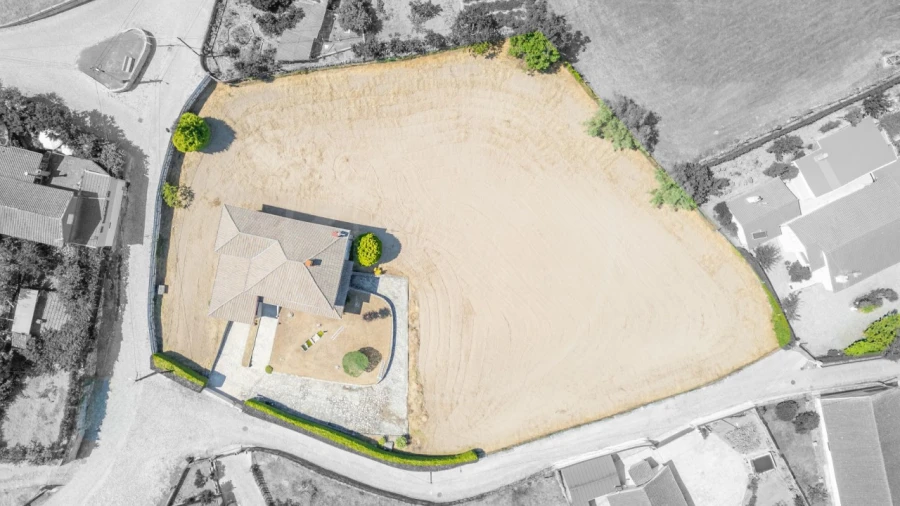 Moradia T4 para Venda em Bornes de Aguiar Foto 26