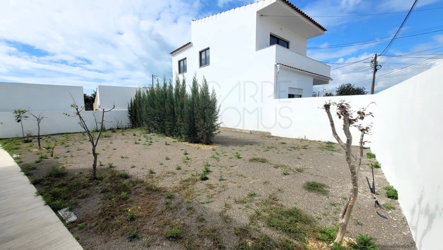 Moradia T4 para Venda em Altura Foto 12