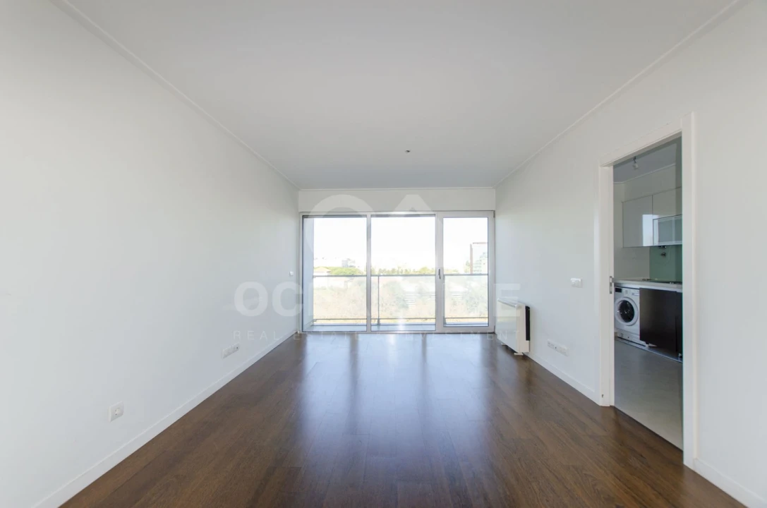 Apartamento T1 para Arrendamento em Parque das Nações Foto 4