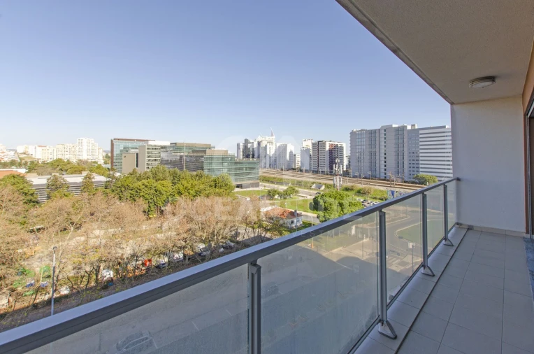 Apartamento T1 para Arrendamento em Parque das Nações Foto 6