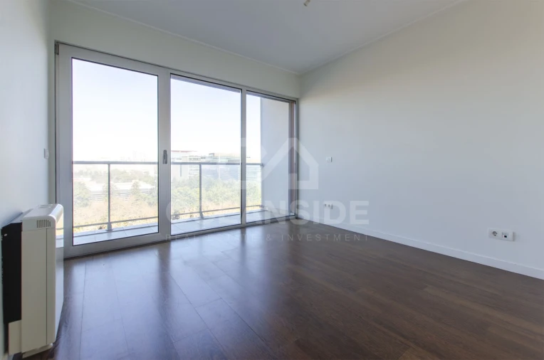 Apartamento T1 para Arrendamento em Parque das Nações Foto 9