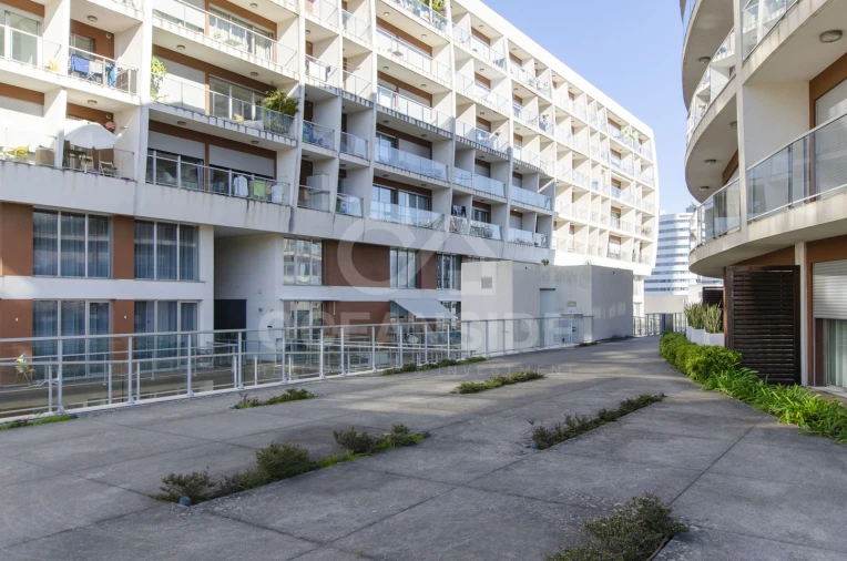 Apartamento T1 para Arrendamento em Parque das Nações Foto 12