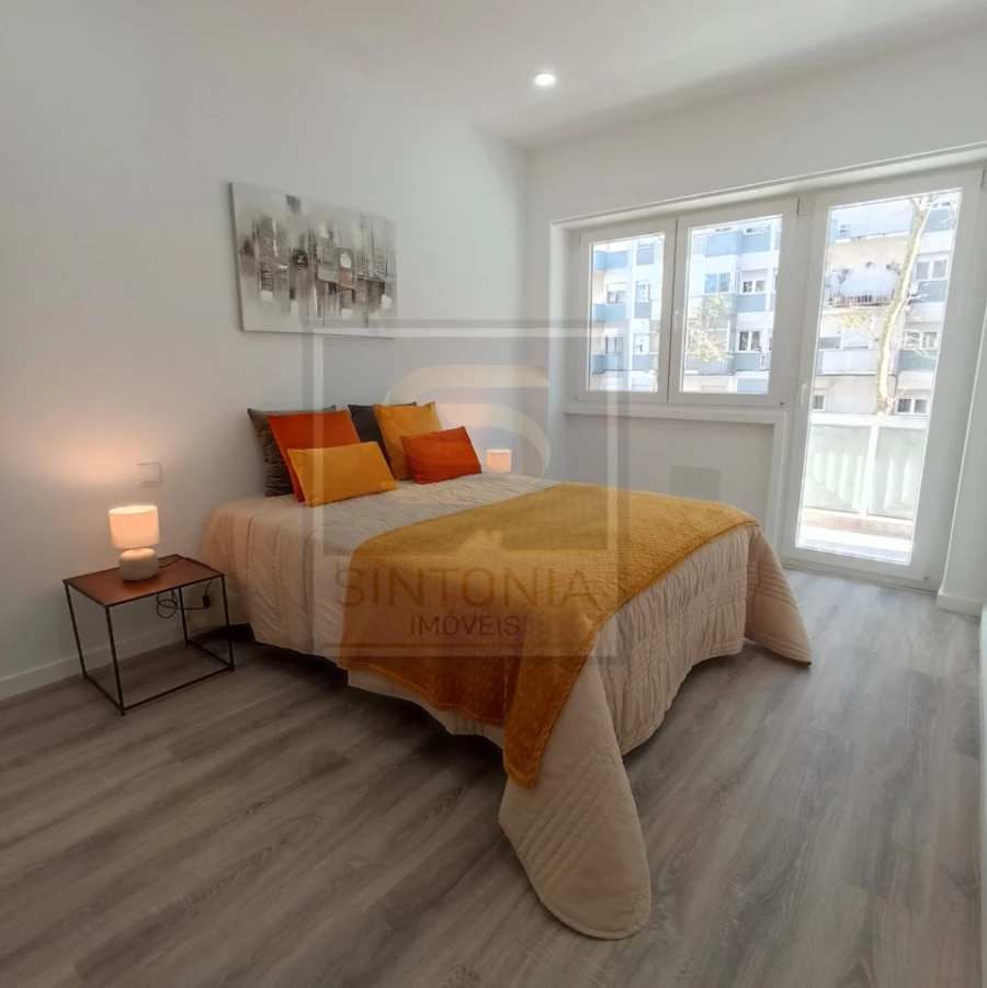 Apartamento T3 para Venda em Benfica Foto 7