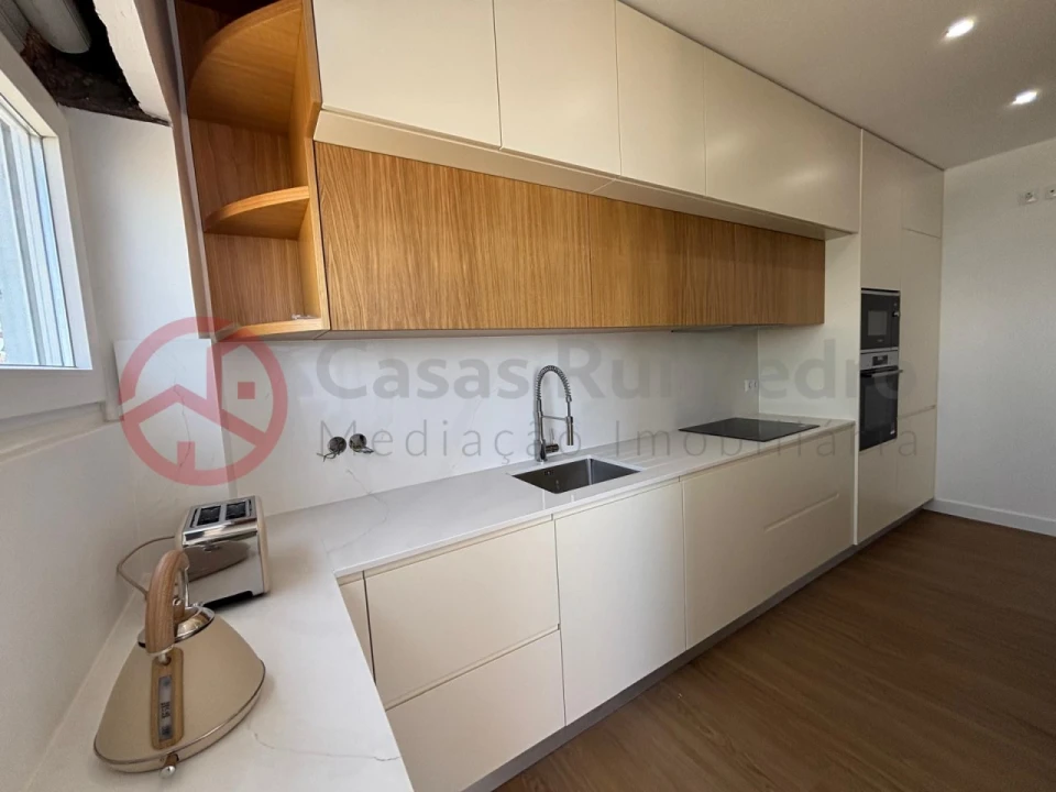 Apartamento T3 para Venda em Almada, Cova da Piedade, Pragal e Cacilhas Foto 5