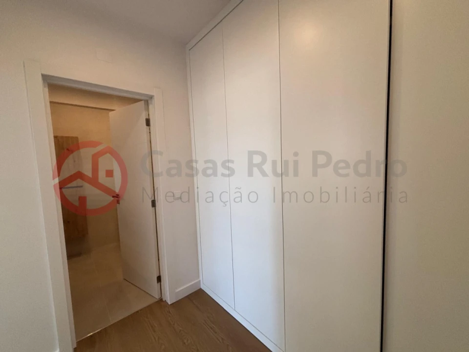 Apartamento T3 para Venda em Almada, Cova da Piedade, Pragal e Cacilhas Foto 19