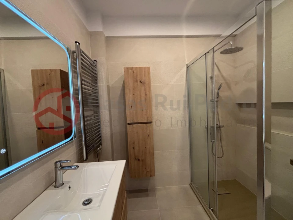Apartamento T3 para Venda em Almada, Cova da Piedade, Pragal e Cacilhas Foto 21