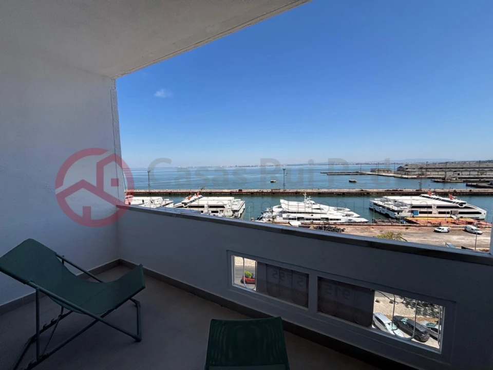 Apartamento T3 para Venda em Almada, Cova da Piedade, Pragal e Cacilhas Foto 25