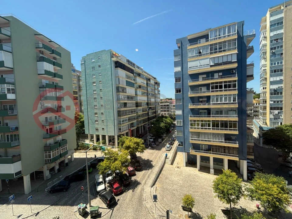 Apartamento T3 para Venda em Almada, Cova da Piedade, Pragal e Cacilhas Foto 29