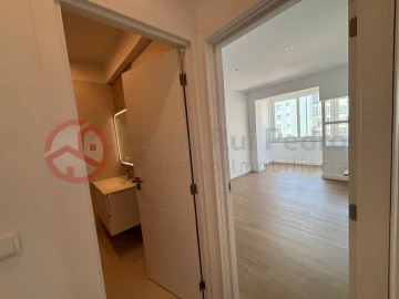 Apartamento T3 para Venda em Almada, Cova da Piedade, Pragal e Cacilhas
