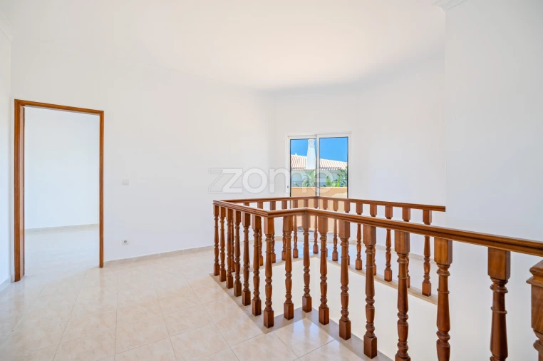 Moradia T3 para Venda em Albufeira e Olhos de Água Foto 21