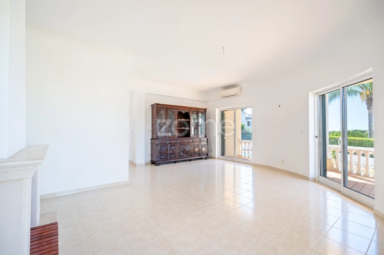 Moradia T3 para Venda em Albufeira e Olhos de Água Foto 10