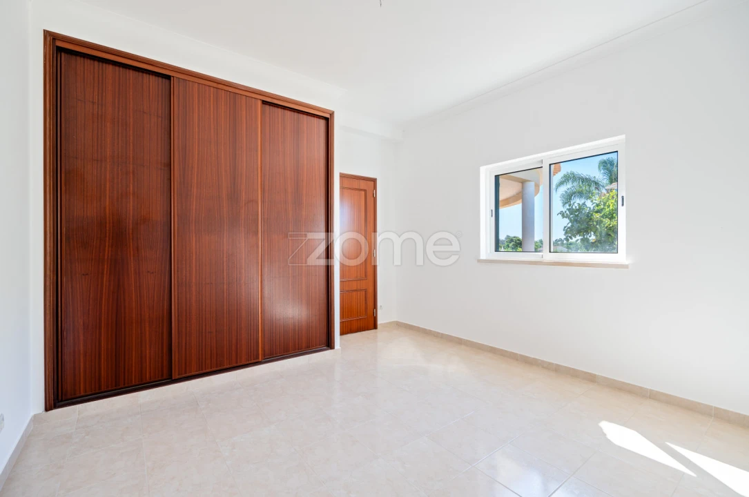 Moradia T3 para Venda em Albufeira e Olhos de Água Foto 17