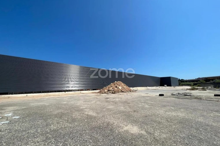 Terreno Comércio / Armazém para Venda em Oliveira do Bairro Foto 2