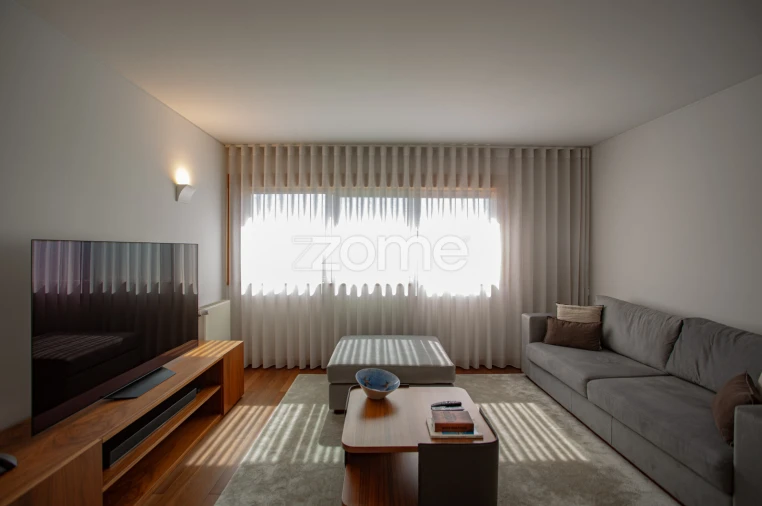 Apartamento T1 para Arrendamento em São Mamede de Infesta e Senhora da Hora Foto 2