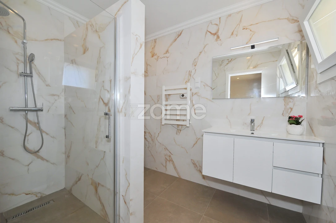 Moradia T5 para Venda em Ericeira Foto 19