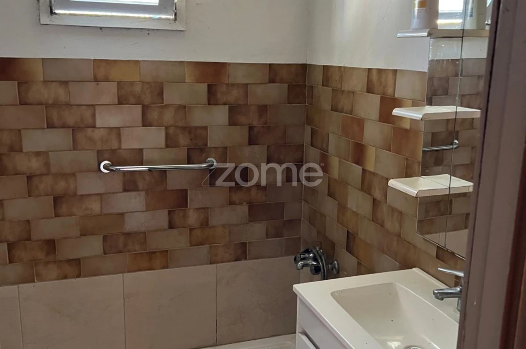 Moradia T3 para Venda em Tamengos, Aguim e Óis do Bairro Foto 13