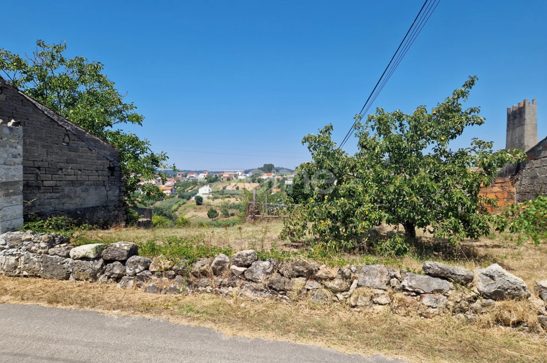 Terreno para Venda em Vinha da Rainha Foto 2