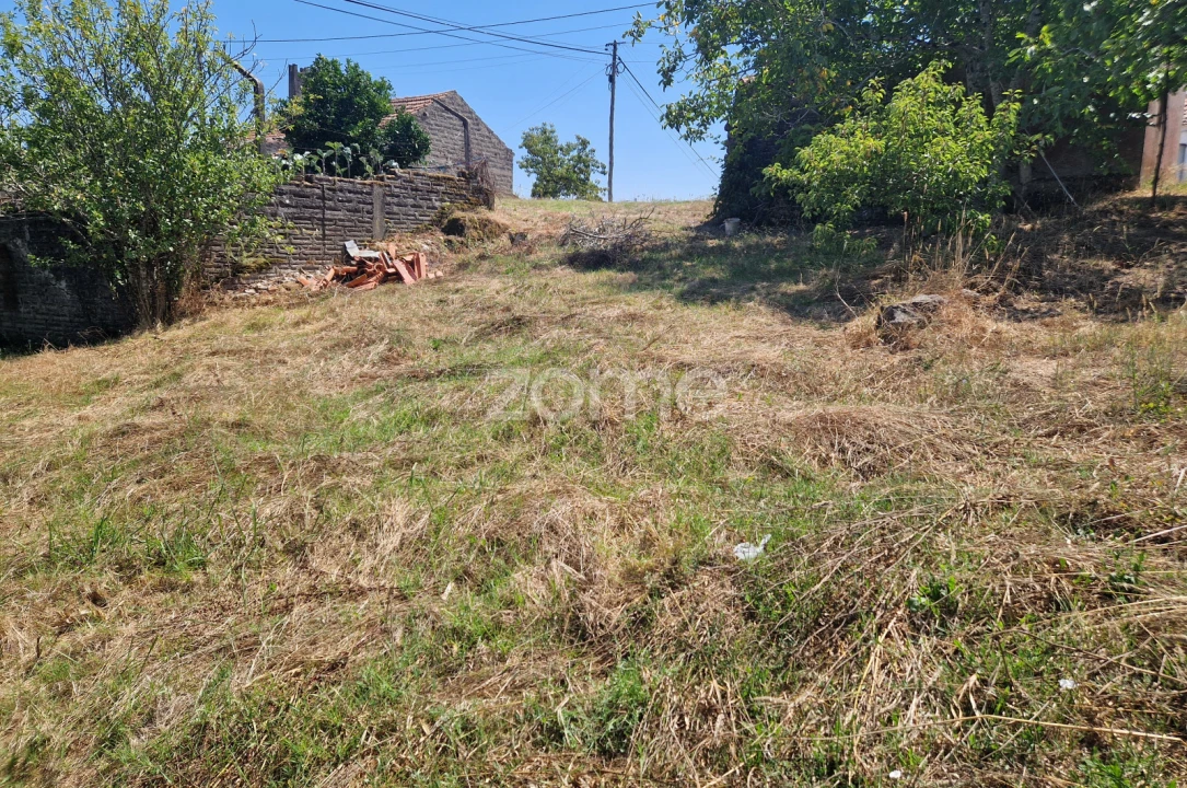 Terreno para Venda em Vinha da Rainha Foto 1