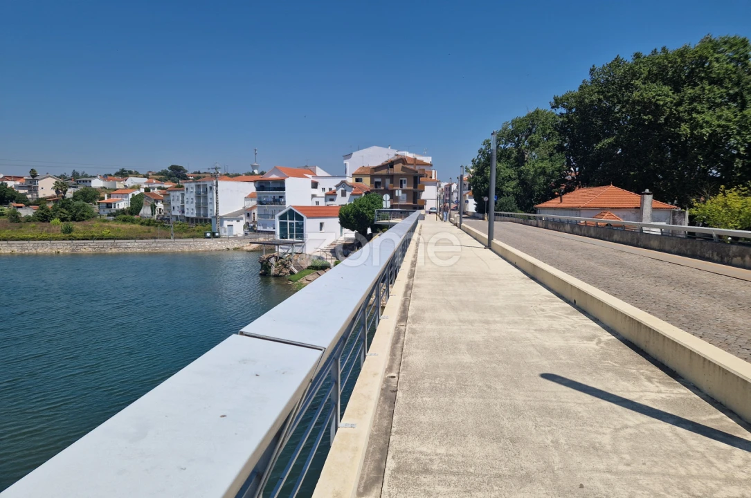 Terreno para Venda em Soure Foto 3