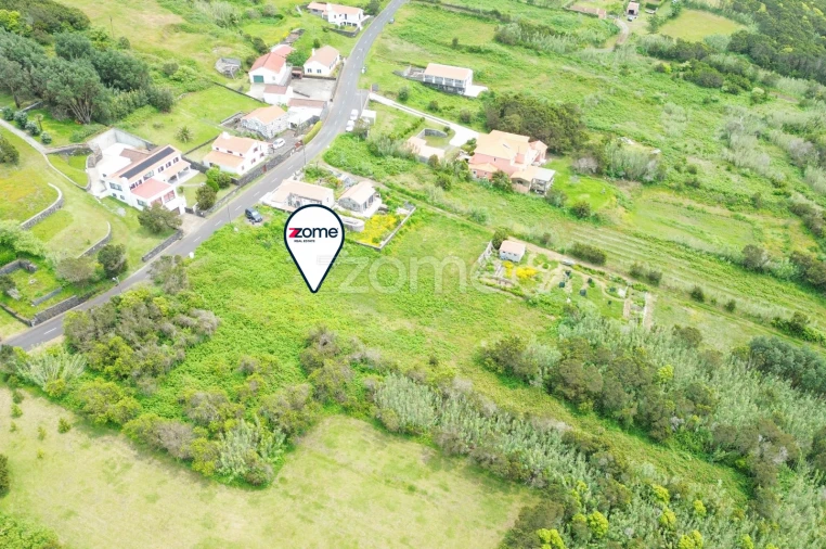 Terreno para Venda em Capelo Foto 1