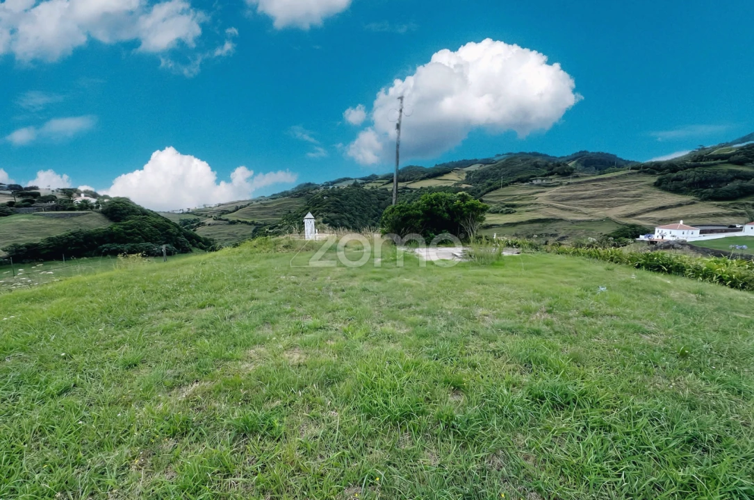 Moradia T2 para Venda em Santo Espirito Foto 5