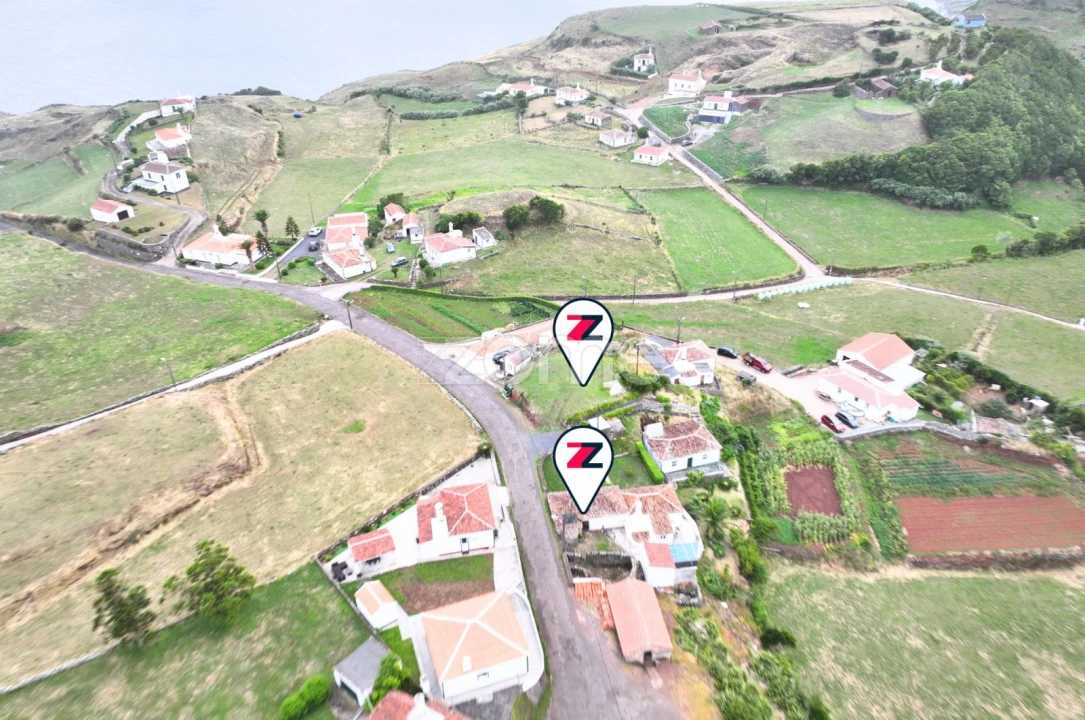 Moradia T2 para Venda em Santo Espirito Foto 8