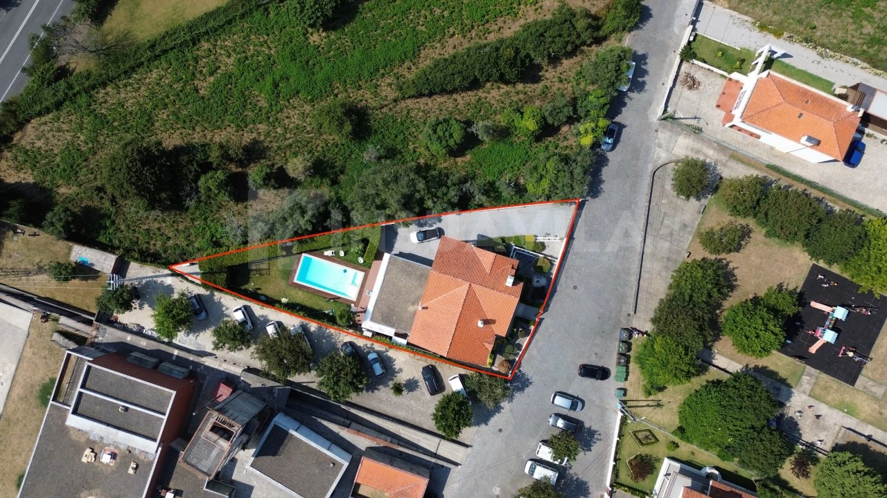 Moradia T5 para Venda em Moledo e Cristelo Foto 4