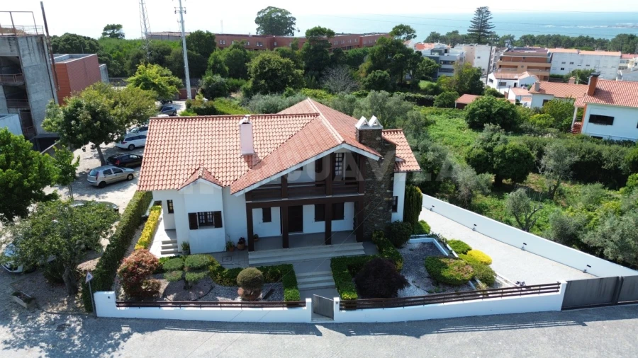 Moradia T5 para Venda em Moledo e Cristelo Foto 1