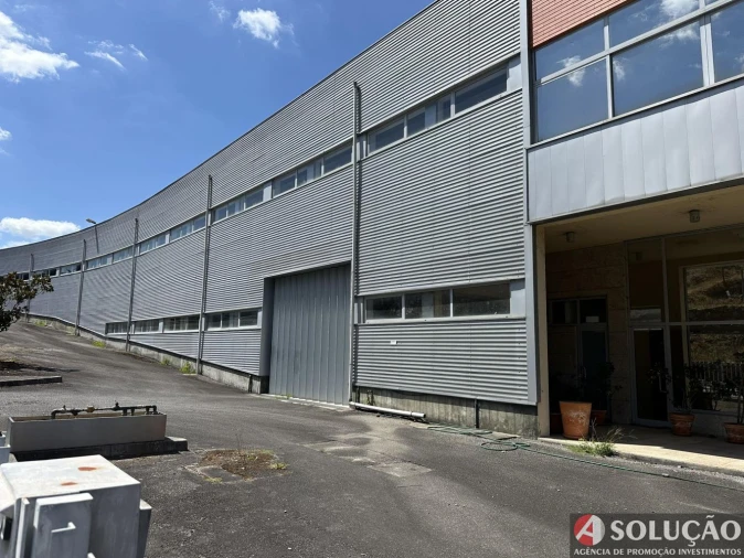 Loja para Venda em Ronfe