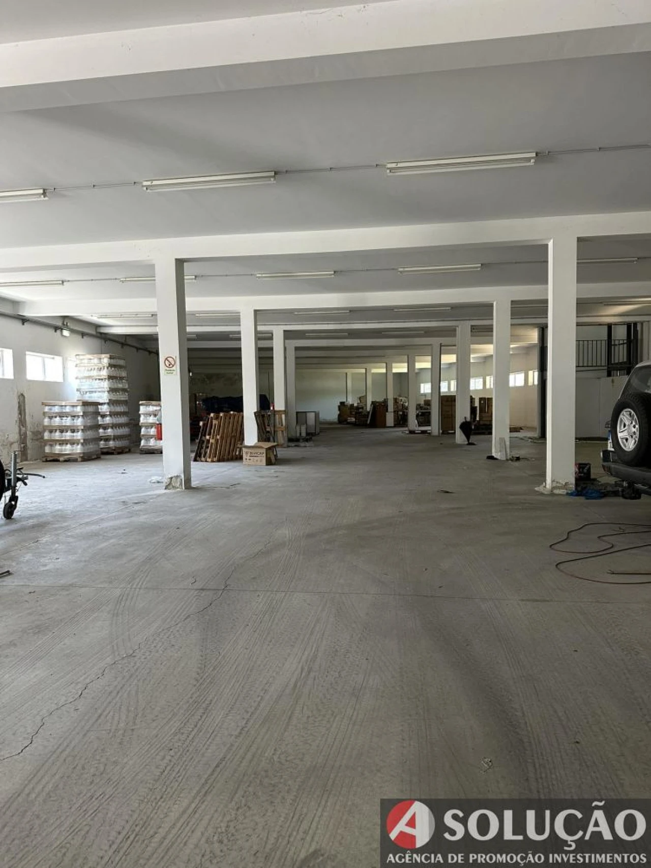 Loja para Venda em Ronfe Foto 3