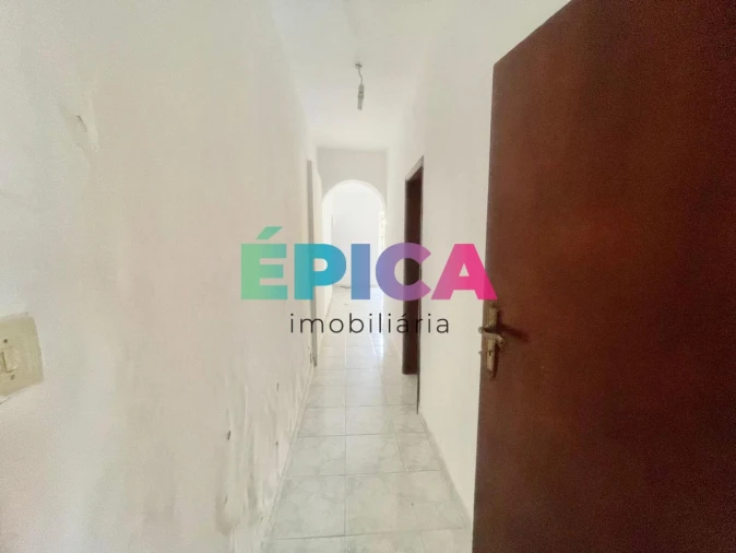 Apartamento T3 para Venda em Santa Maria Maior Foto 4