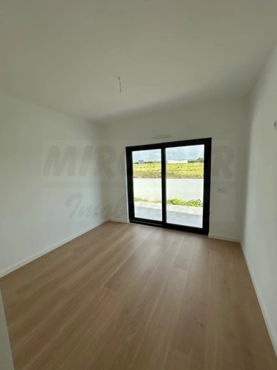 Moradia T3 para Venda em Porto Covo Foto 12