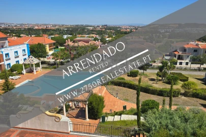 Apartamento T3 para Arrendamento em Santa Maria e São Miguel, São Martinho, São Pedro Penaferrim