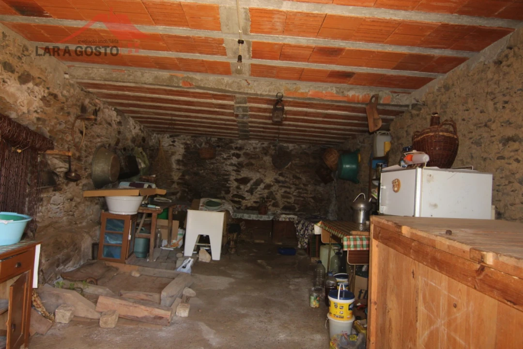 Moradia T3 para Venda em Lagoa Foto 36