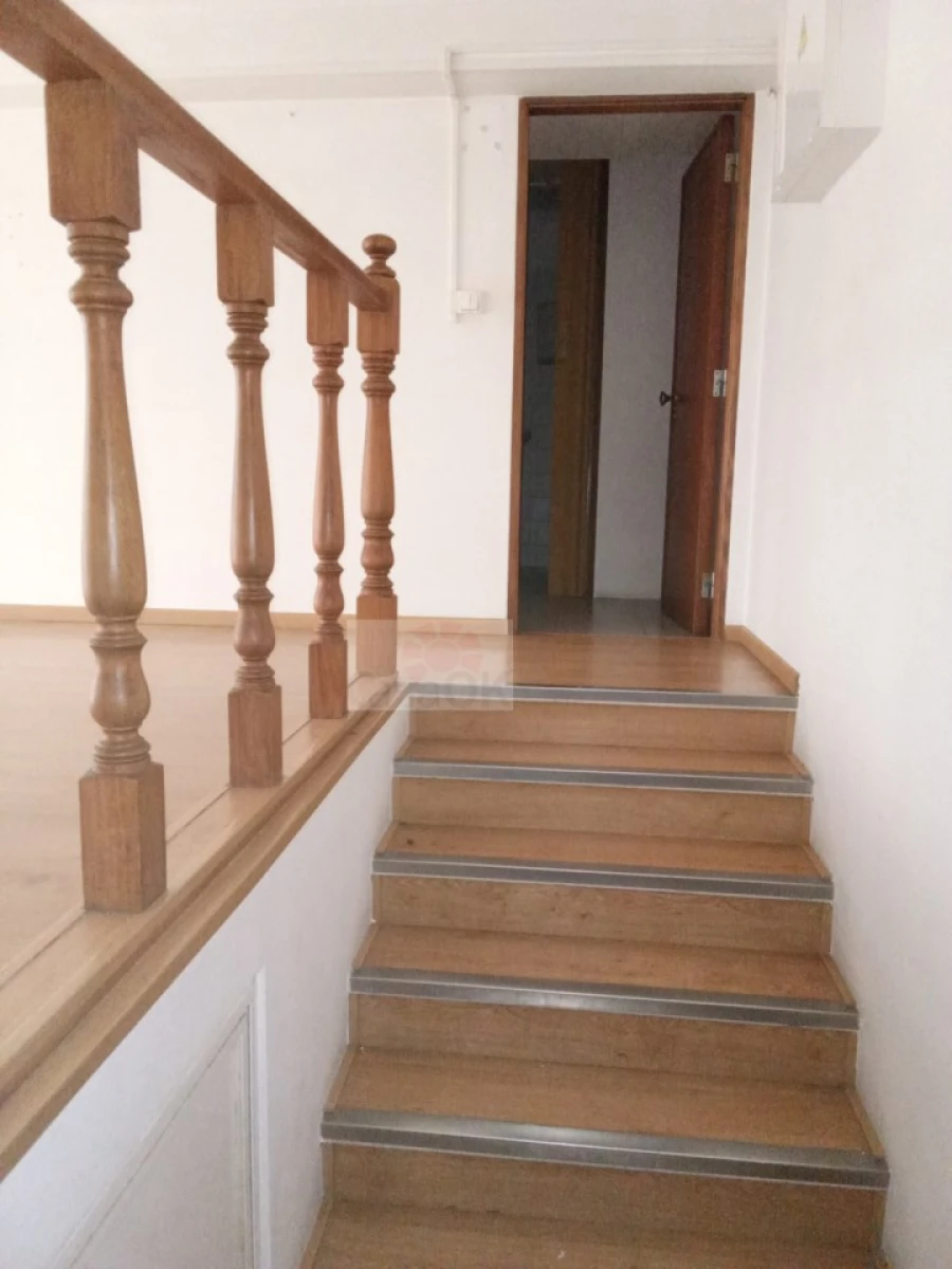 Loja para Arrendamento em Nossa Senhora do Pópulo, Coto e São Gregório Foto 7