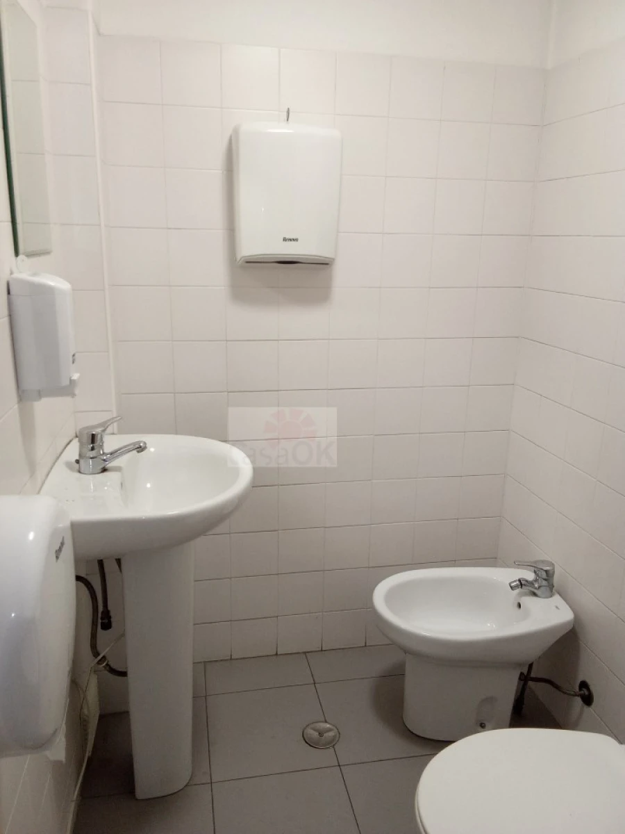 Loja para Arrendamento em Nossa Senhora do Pópulo, Coto e São Gregório Foto 10