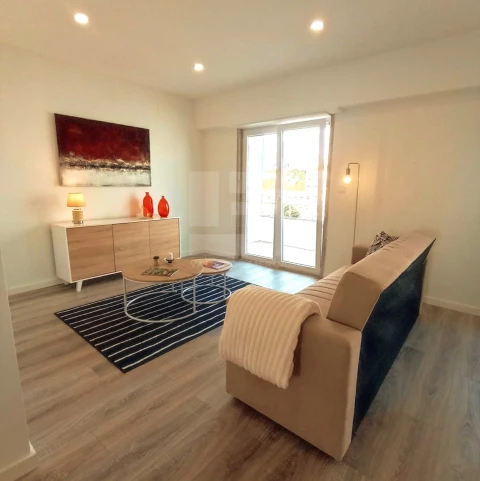 Apartamento T3 para Venda em Benfica
