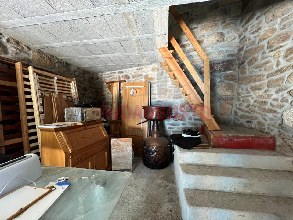 Moradia T1 para Venda em Aldeia da Ponte Foto 6