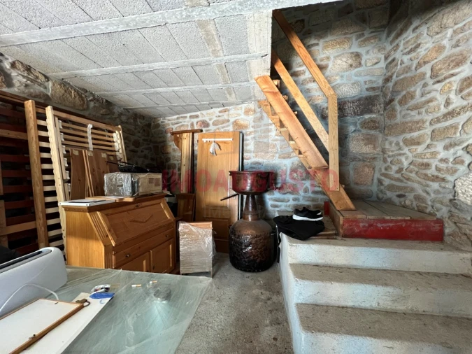 Moradia T1 para Venda em Aldeia da Ponte Foto 6