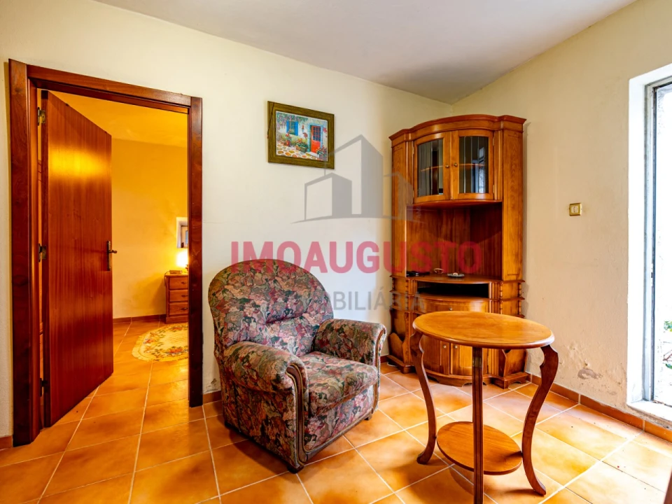 Moradia T2 para Venda em Figueiro da Granja Foto 5