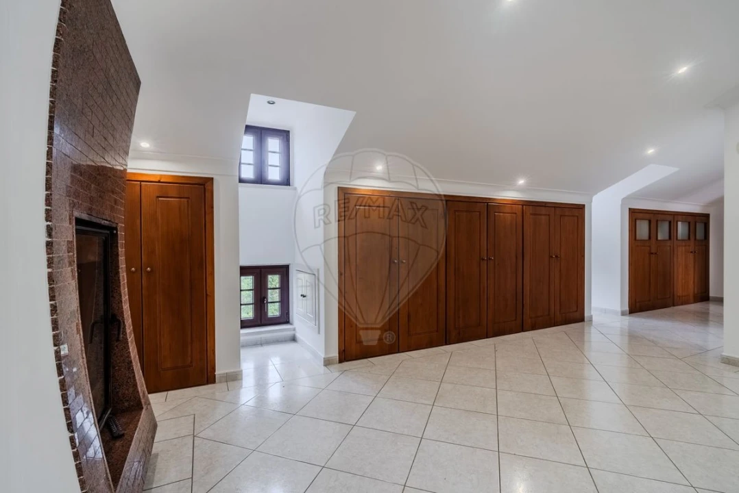 Moradia T5 para Venda em Campelos e Outeiro da Cabeça Foto 22