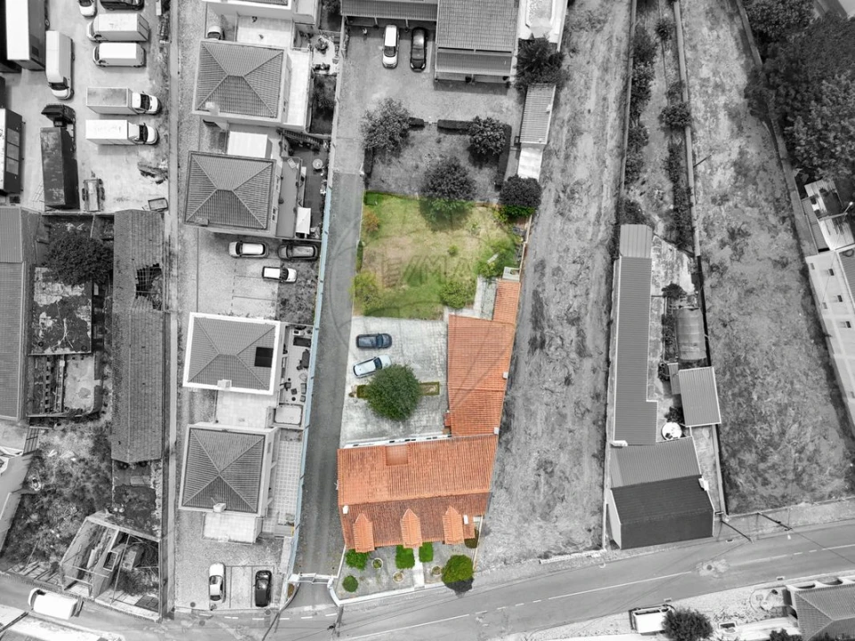 Moradia T5 para Venda em Campelos e Outeiro da Cabeça Foto 42