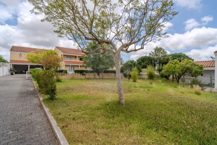 Moradia T5 para Venda em Campelos e Outeiro da Cabeça Foto 37