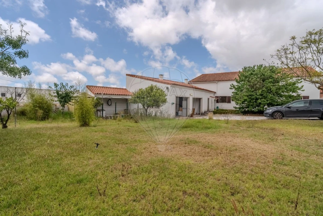 Moradia T5 para Venda em Campelos e Outeiro da Cabeça Foto 36