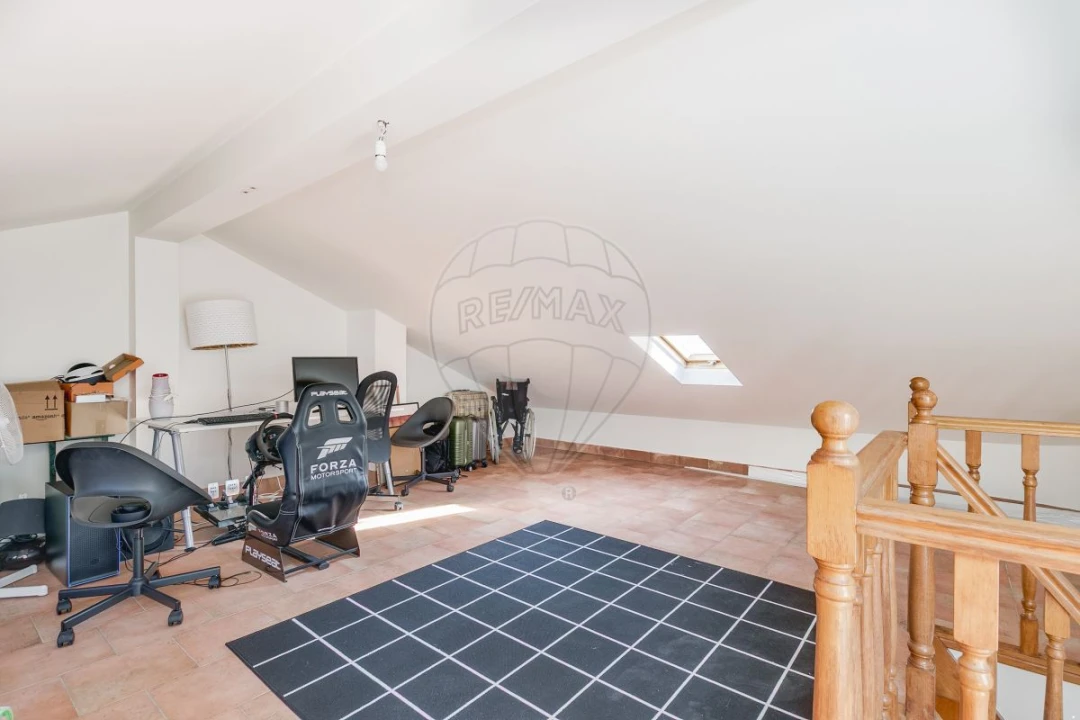 Moradia T3 para Venda em Vialonga Foto 25