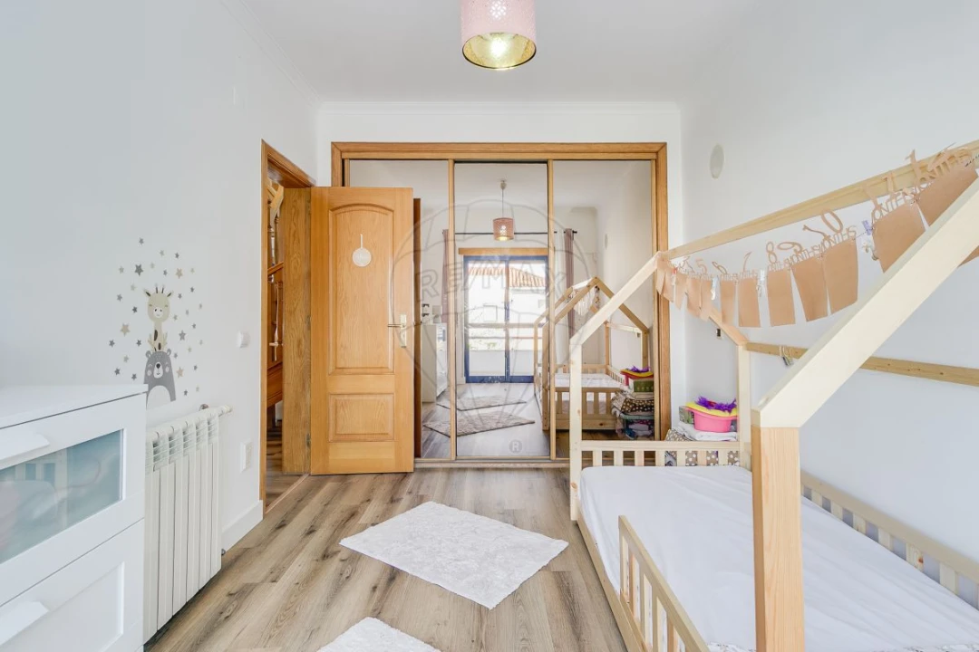 Moradia T3 para Venda em Vialonga Foto 11